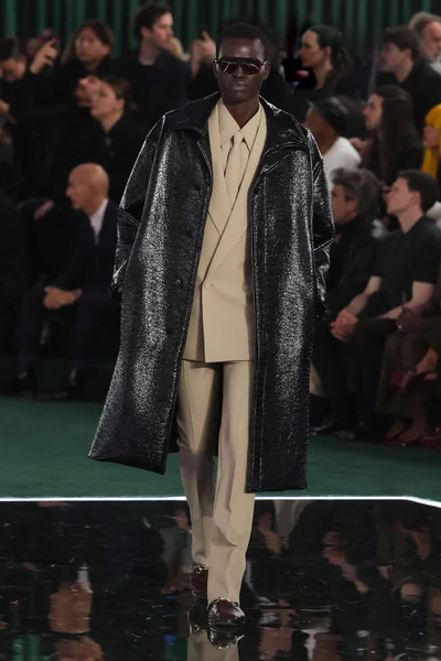 Look 5